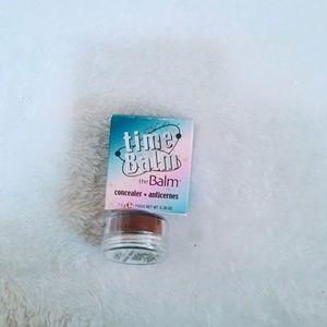 theBalm TimeBalm antiwrinkle Concealer After Dark
